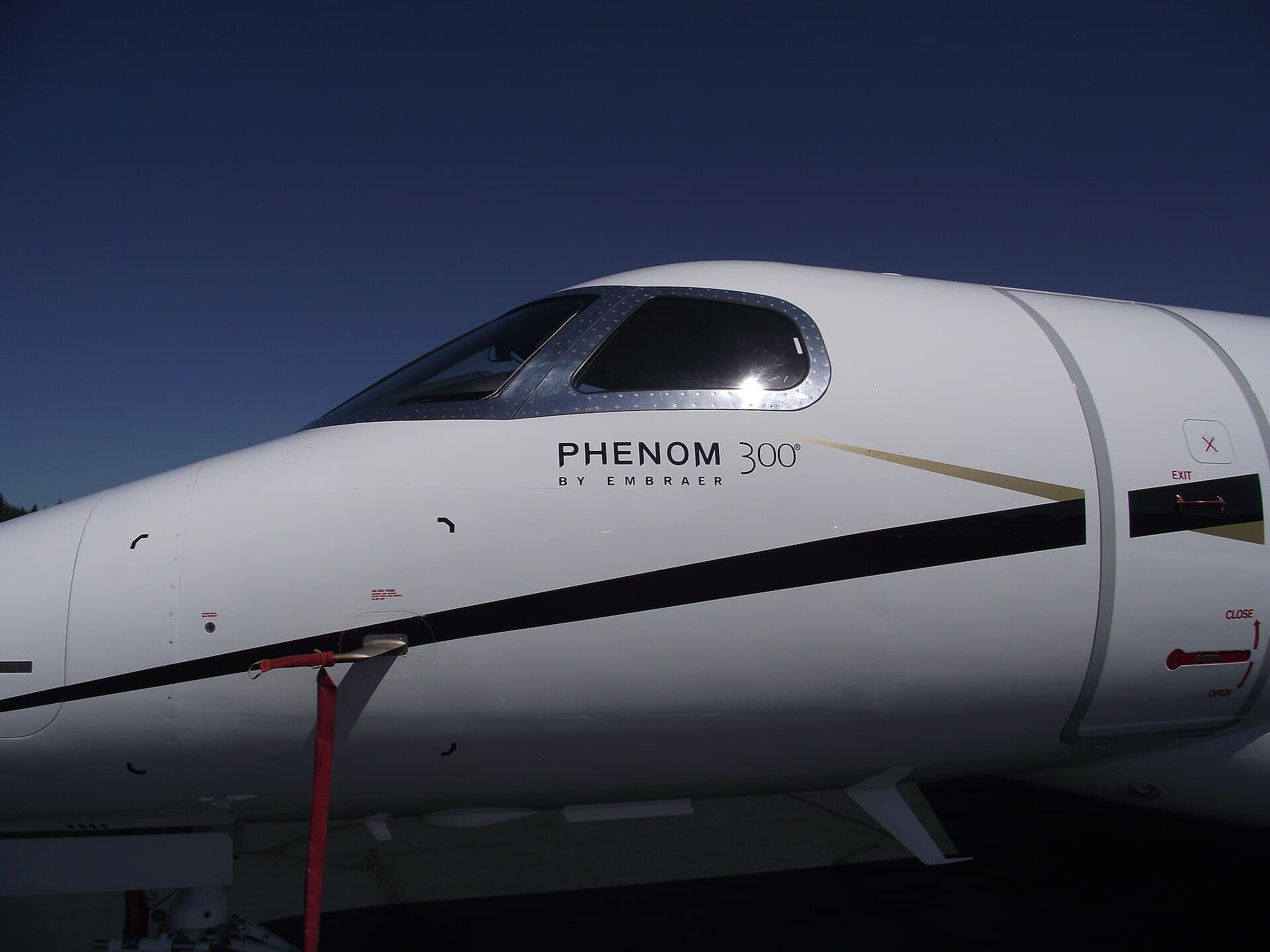 Embraer Phenom 300E